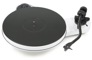 Pro-Ject RPM 3 Carbon Turntable - White